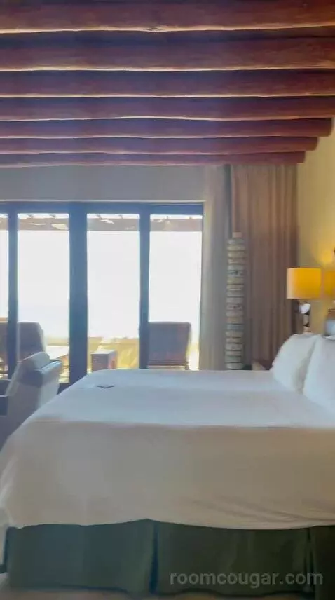 Dos Mares Junior Suite (#21) bed picture #8