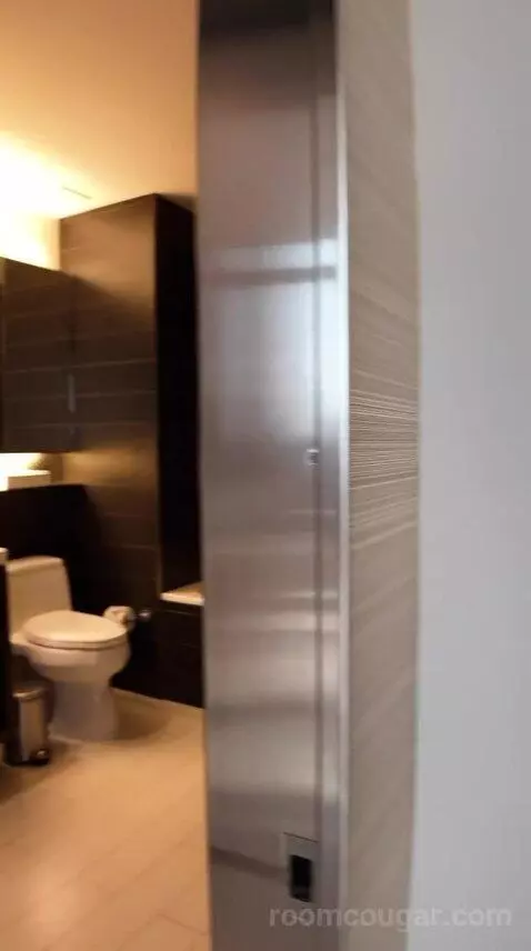 King Suite with Skyline View - High Floor (#4804) bathroom picture #2
