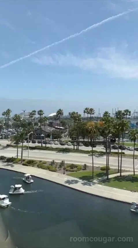 Double Room with Two Double Beds and Harbor View (#624) view picture #9