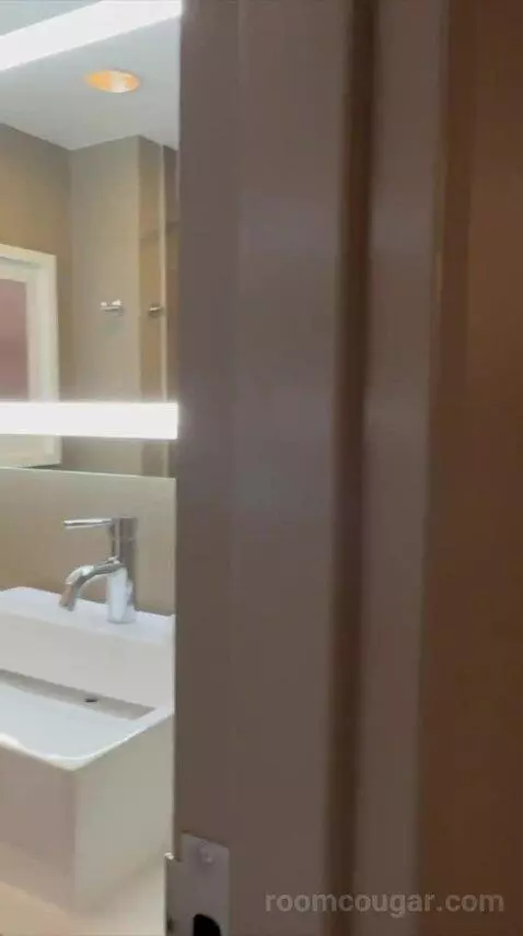 Double Room with Two Double Beds and Harbor View (#624) bathroom picture #11