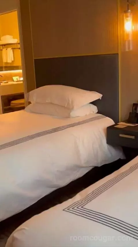 Double Room with Two Double Beds (#1722) bed picture #9