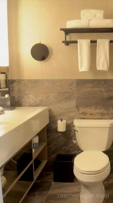 Double Room with Two Double Beds (#1722) bathroom picture #2