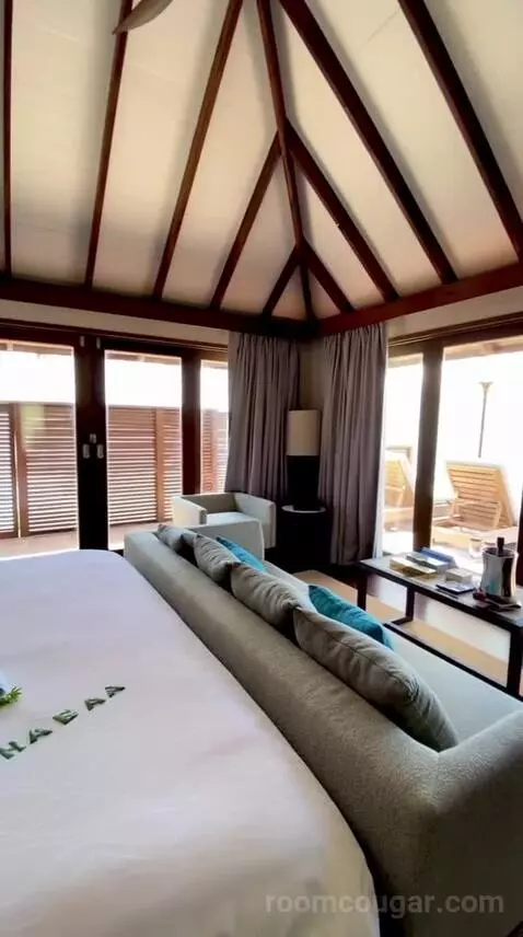 Sunset Water Villa with Pool (#335) bed picture #11