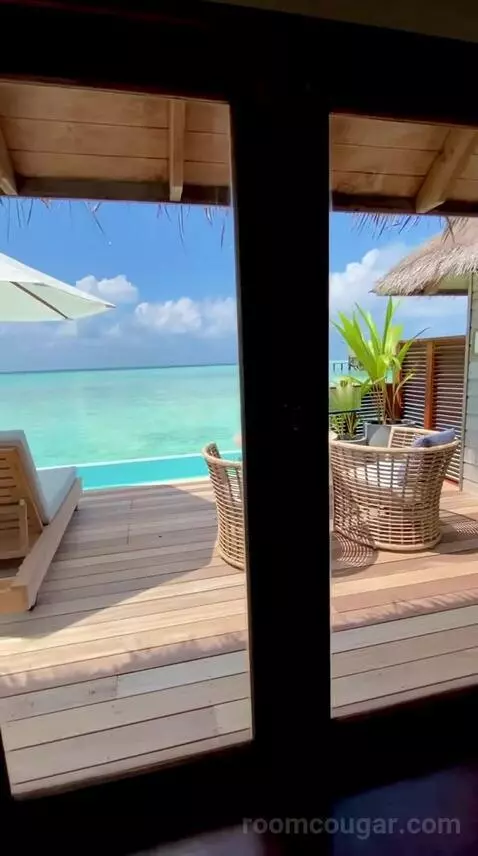 Sunset Water Villa with Pool (#335) view picture #3
