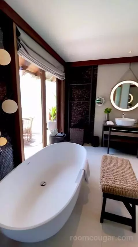 Sunset Water Villa with Pool (#335) bathroom picture #3