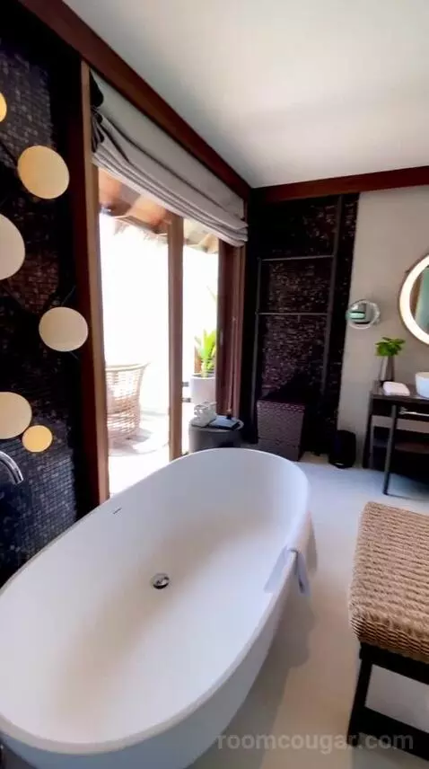 Sunset Water Villa with Pool (#335) bathroom picture #5