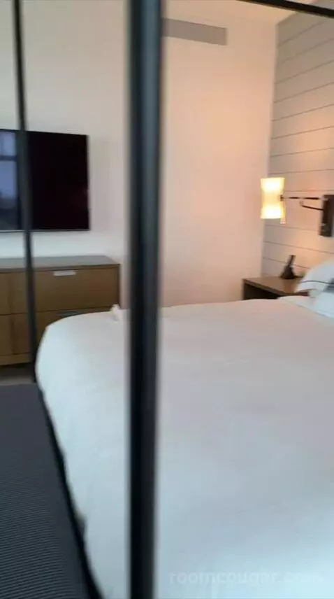 Grand Ocean Suite (#557) bed picture #5