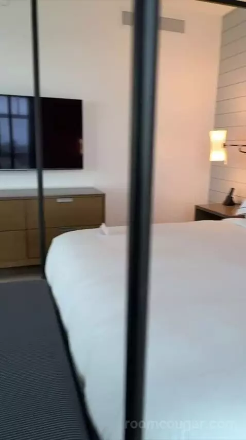 Grand Ocean Suite (#557) bed picture #6