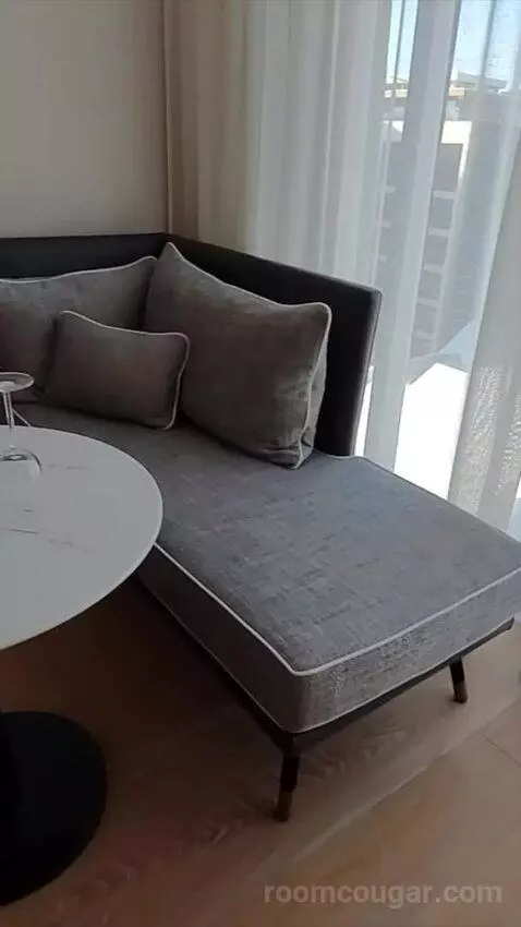 King Room with Hollywood Hills View (#905) picture #16