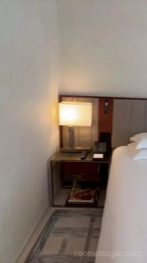 King Room with City View (#1605) bed picture #6