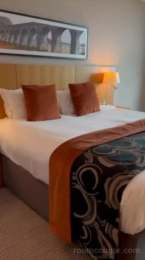 Double Room with Balcony (#409) bed picture #5