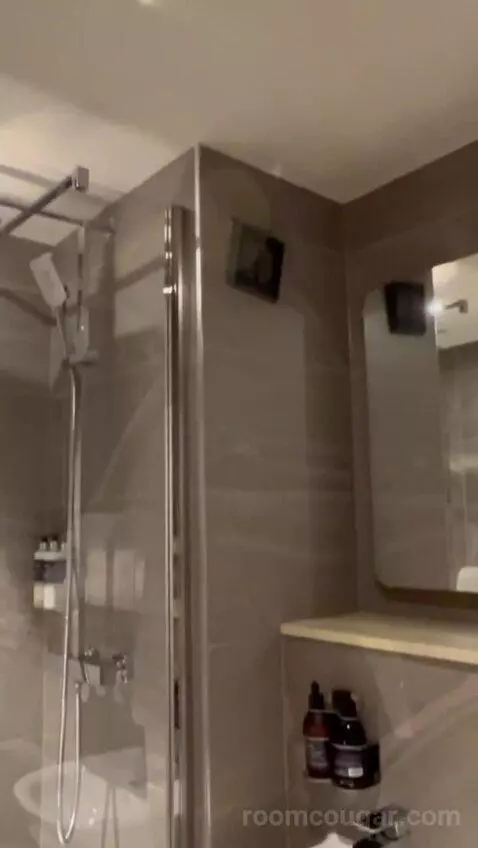 Double Room (#205) bathroom picture #2