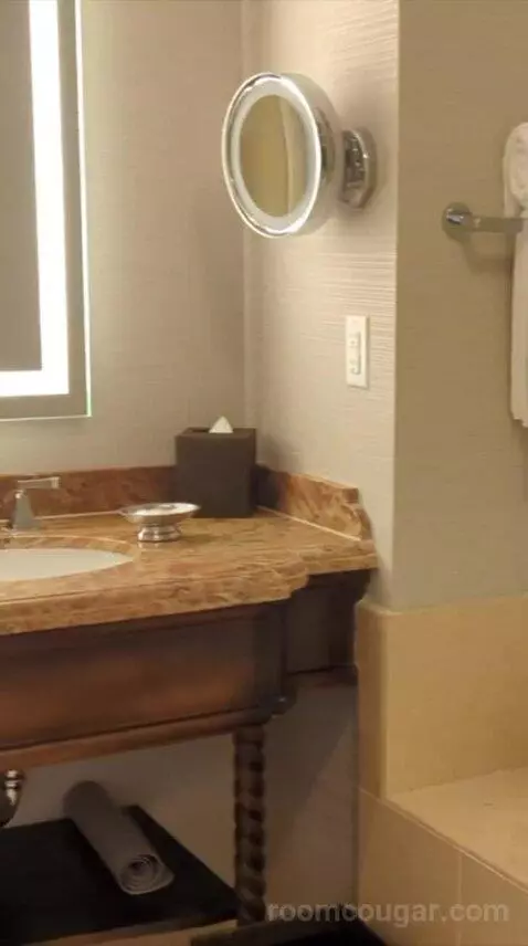 Suite (#4338) bathroom picture #5