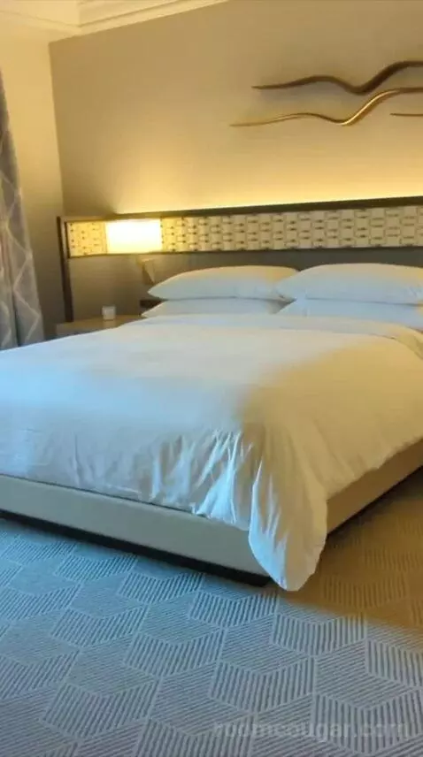 Fireside Terrace Suite (#117) bed picture #5