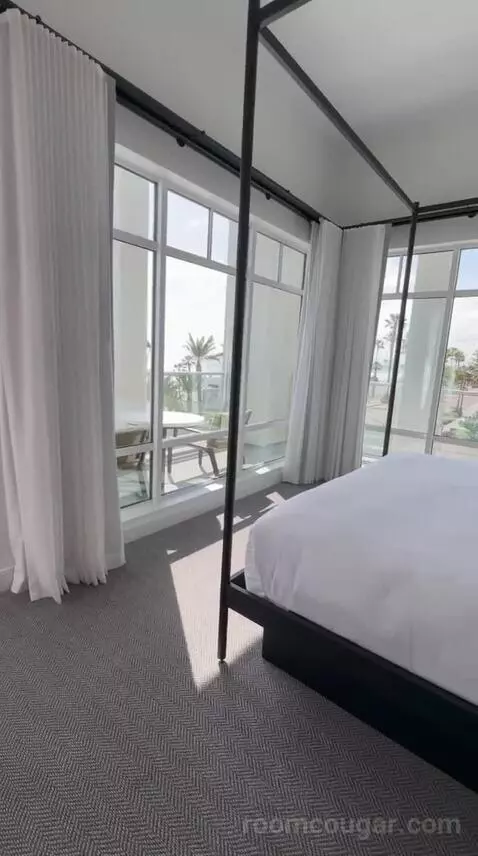 Grand Ocean Suite with Oceanfront (#301) bed picture #10