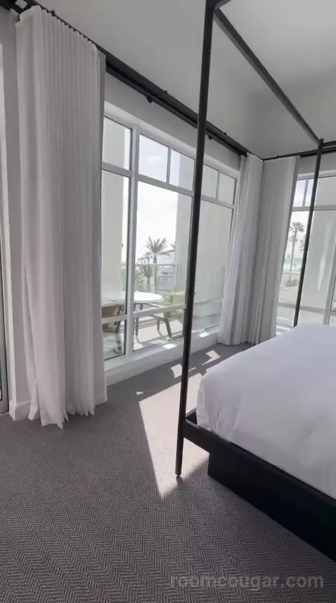 Grand Ocean Suite with Oceanfront (#301) bed picture #11