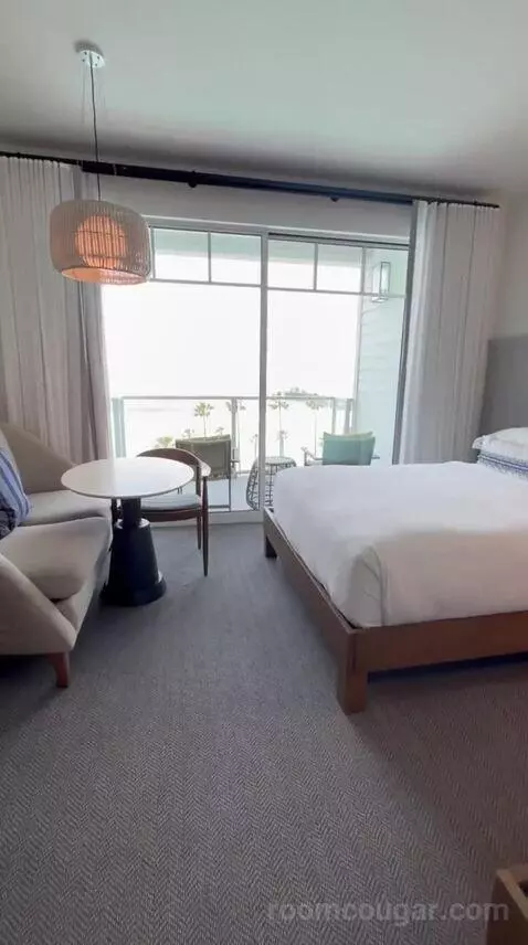 Queen Room with Two Queen Beds and Ocean View (#632) bed picture #9