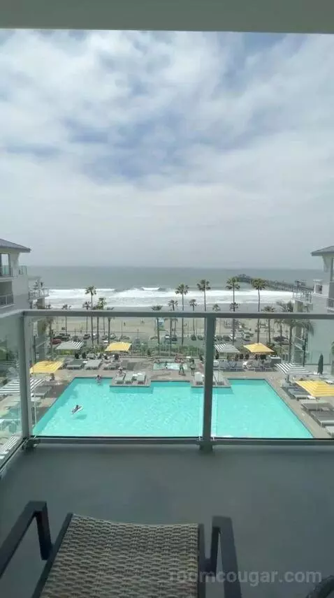 Queen Room with Two Queen Beds and Ocean View (#632) view picture #8