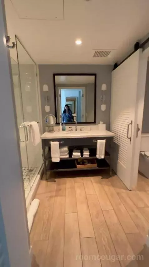 Queen Room with Two Queen Beds and Ocean View (#632) bathroom picture #2