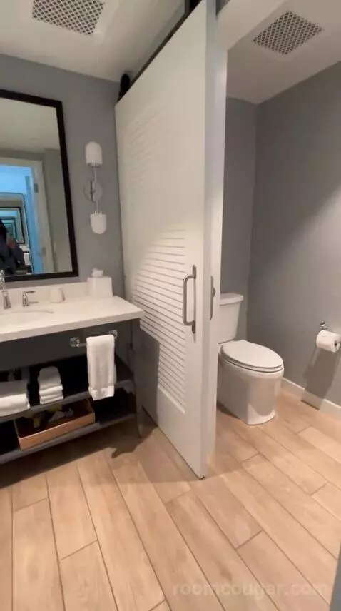 Queen Room with Two Queen Beds and Ocean View (#632) bathroom picture #4