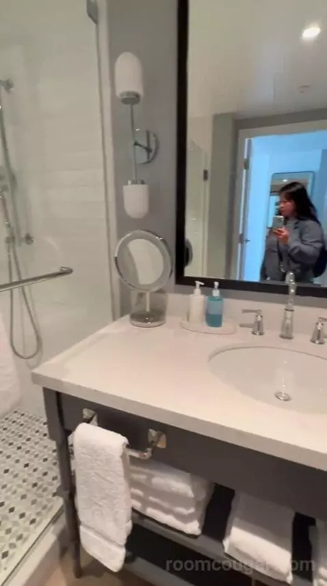 Queen Room with Two Queen Beds and Ocean View (#632) bathroom picture #6
