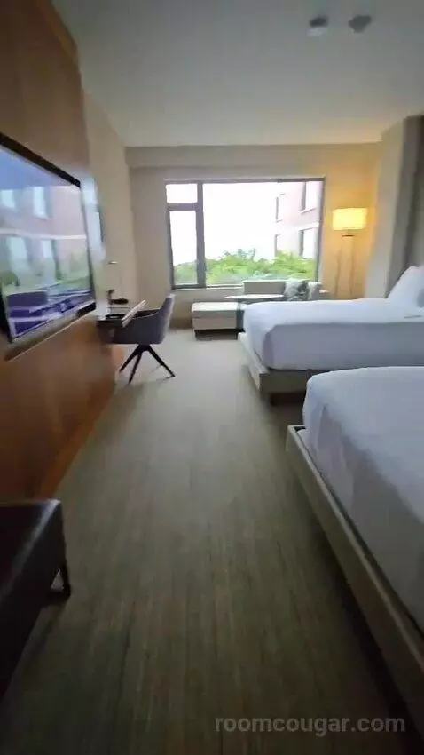 Queen Room with Two Queen Beds and Lake View - Disability Access (#432) bed picture #6