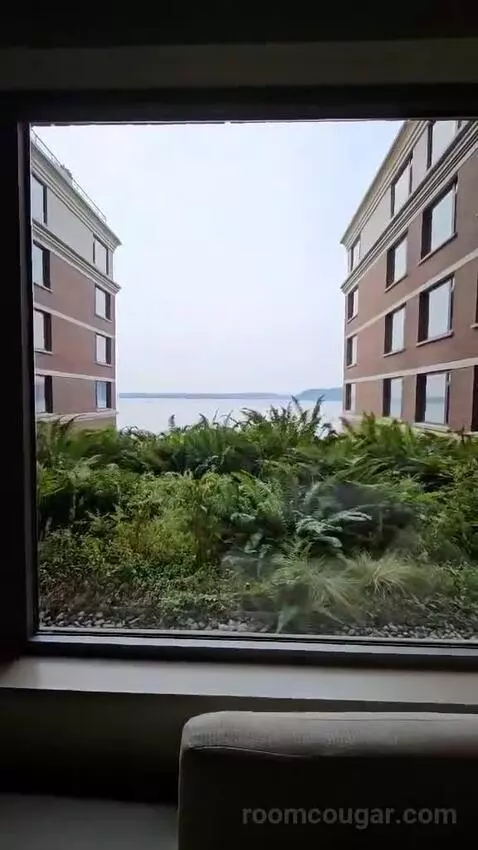 Queen Room with Two Queen Beds and Lake View - Disability Access (#432) view picture #1