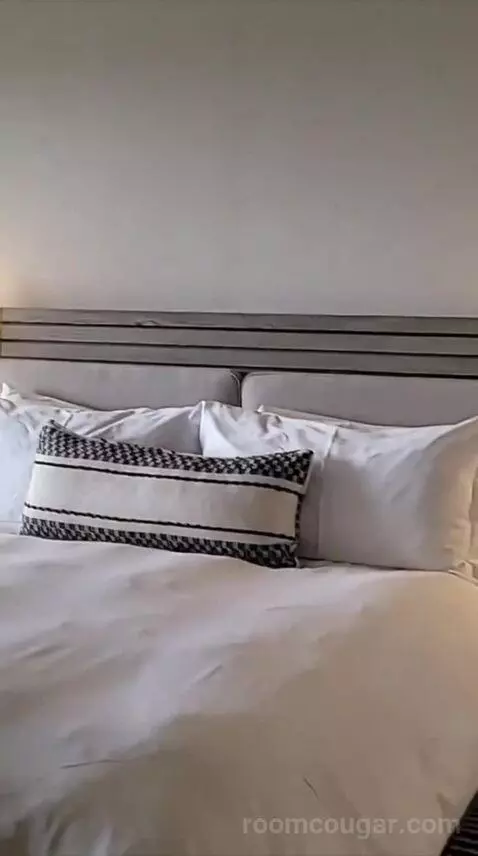 King Room with Coastline View (#257) bed picture #4