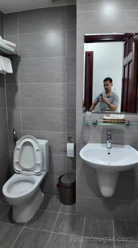 Superior Double Room (#303) bathroom picture #1