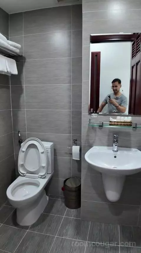 Superior Double Room (#303) bathroom picture #2