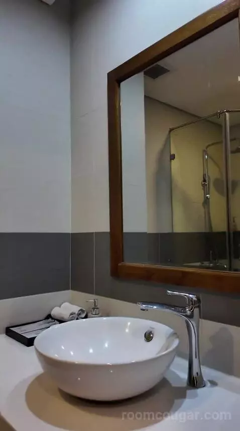 Superior Double Room (#606) bathroom picture #8