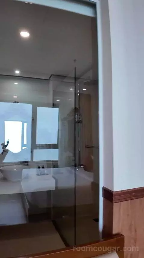 Premier Double Room with Sea View (#1611) bathroom picture #9