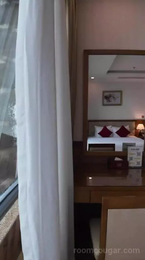 Premier Double Room with Sea View (#1611) bed picture #12