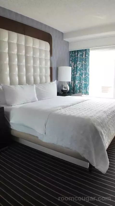 Queen Room (#636) bed picture #10