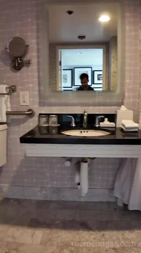 Queen Room (#636) bathroom picture #8