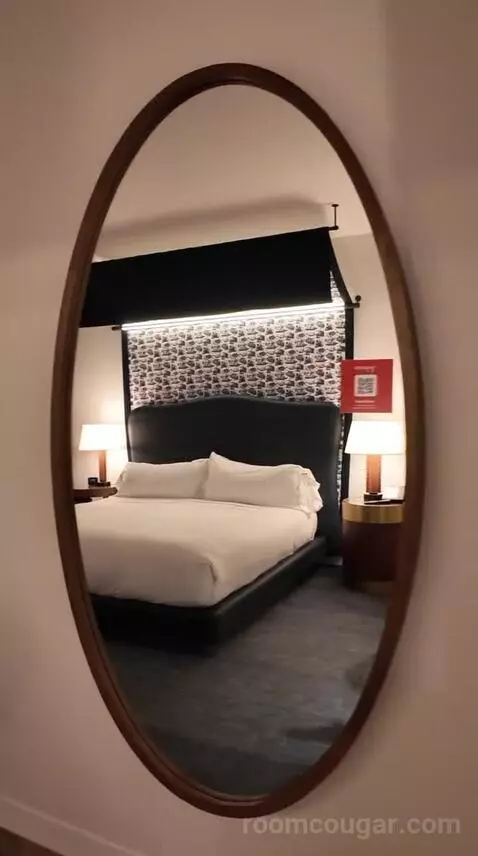 King Room (#450) bed picture #2