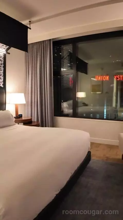 King Room (#450) bed picture #3