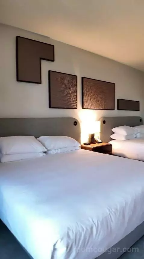 Two King Room with Pool View (#2273) bed picture #12