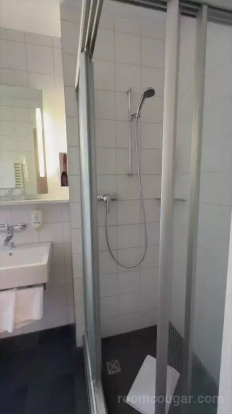 Triple Room (#102) bathroom picture #4