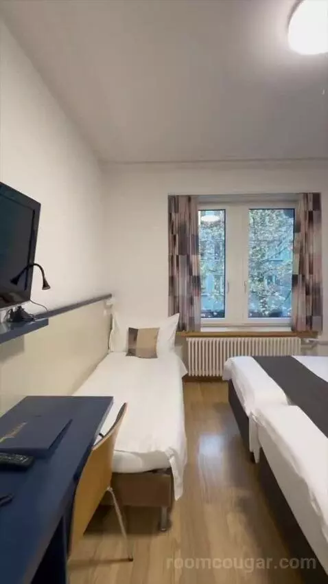 Triple Room (#102) bed picture #2