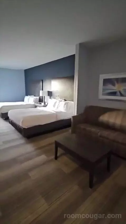 Suite with Two Beds (#320) bed picture #3