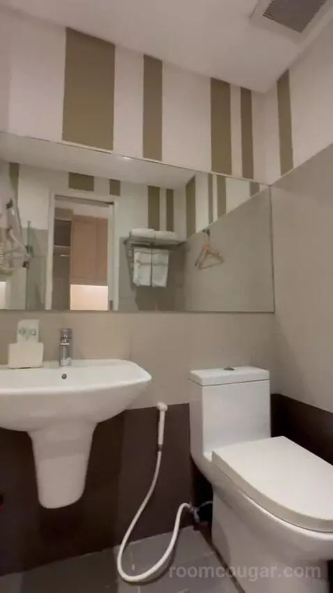 Triple Room (#1515) bathroom picture #8