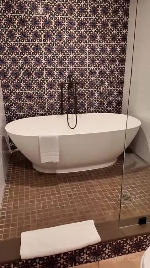 Queen Room with Two Queen Beds with View (#1241) bathroom picture #11