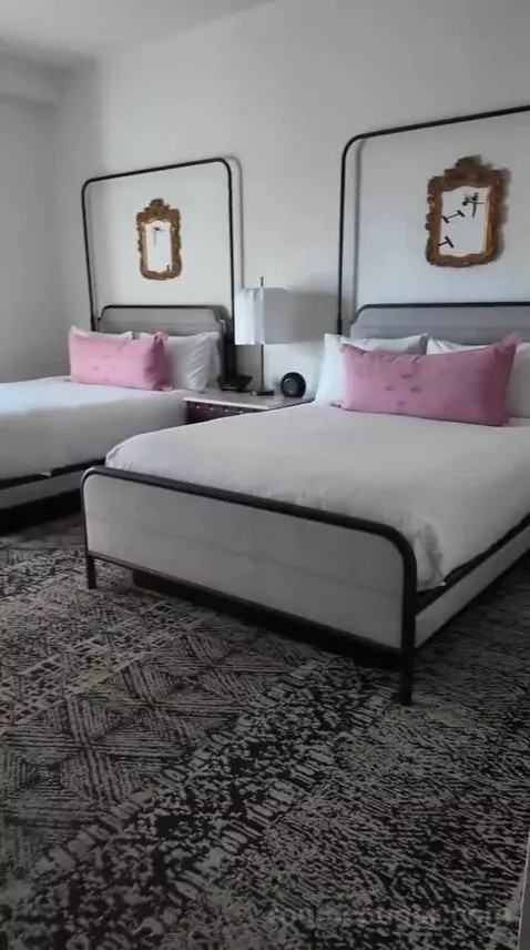 Queen Room with Two Queen Beds, Balcony and Ocean View (#3101) bed picture #1