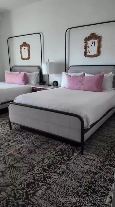 Queen Room with Two Queen Beds, Balcony and Ocean View (#3101) bed picture #3