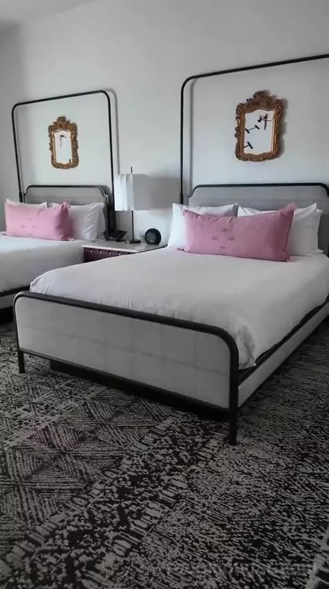 Queen Room with Two Queen Beds, Balcony and Ocean View (#3101) bed picture #4