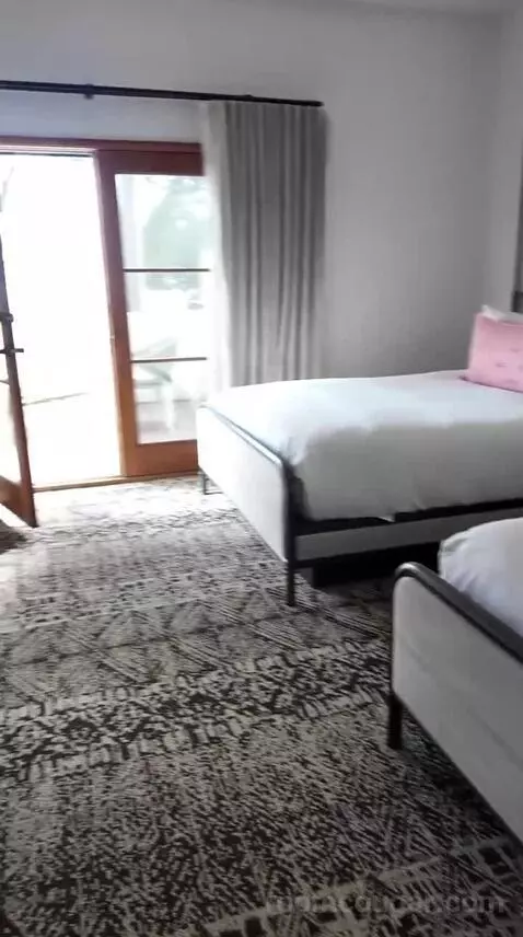 Queen Room with Two Queen Beds, Balcony and Ocean View (#3101) bed picture #12