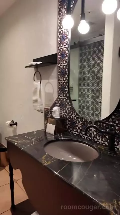 Queen Room with Two Queen Beds, Balcony and Ocean View (#3101) bathroom picture #6