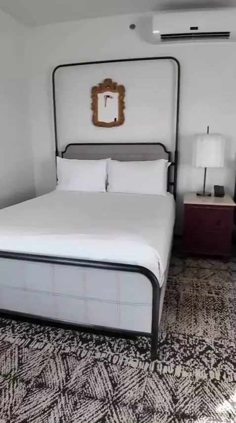 Queen Room with Two Queen Beds (#1121) bed picture #10