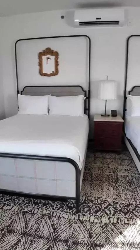 Queen Room with Two Queen Beds (#1121) bed picture #12
